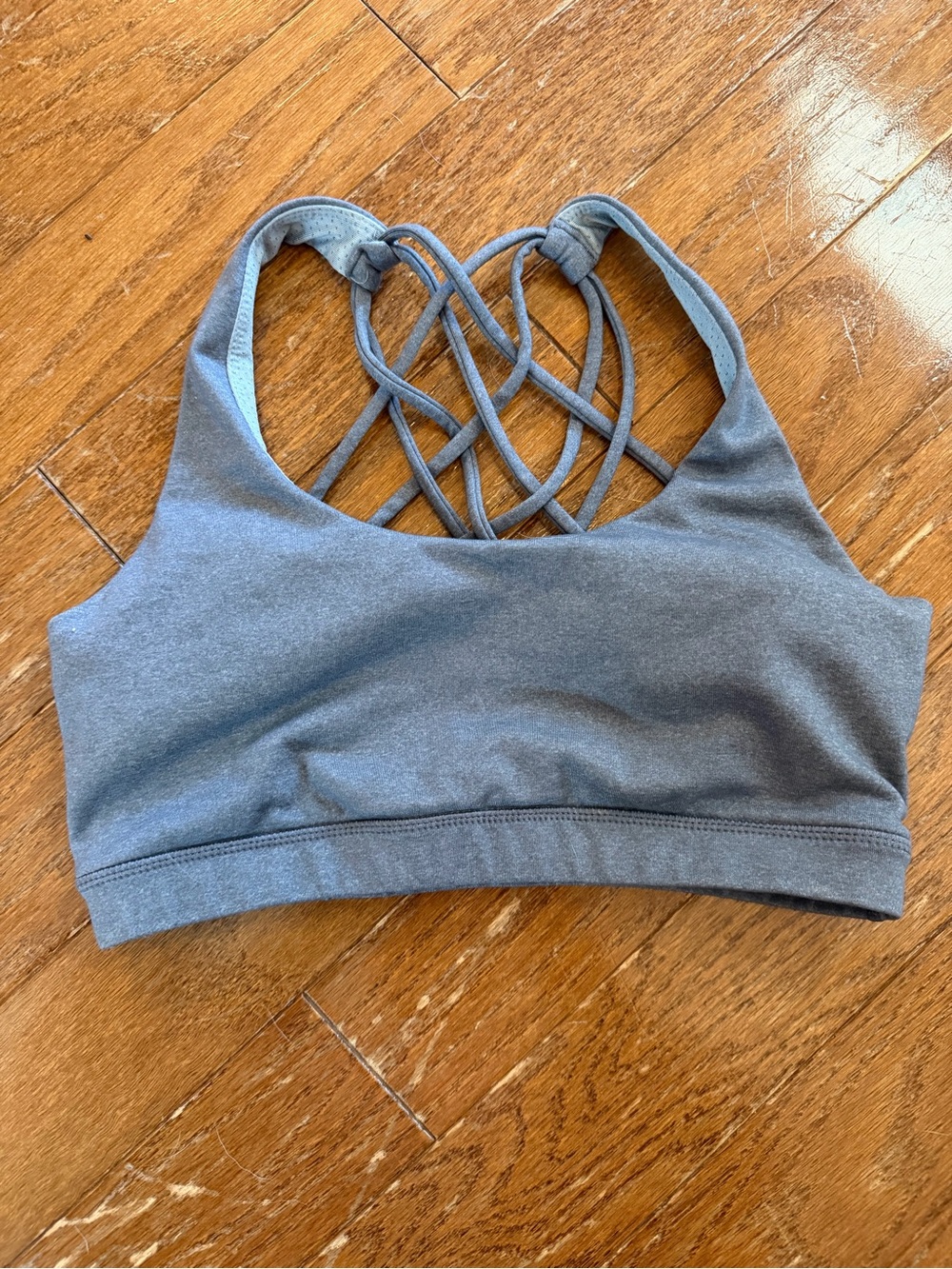 Lululemon free to be (older style) sports bra- see description!
